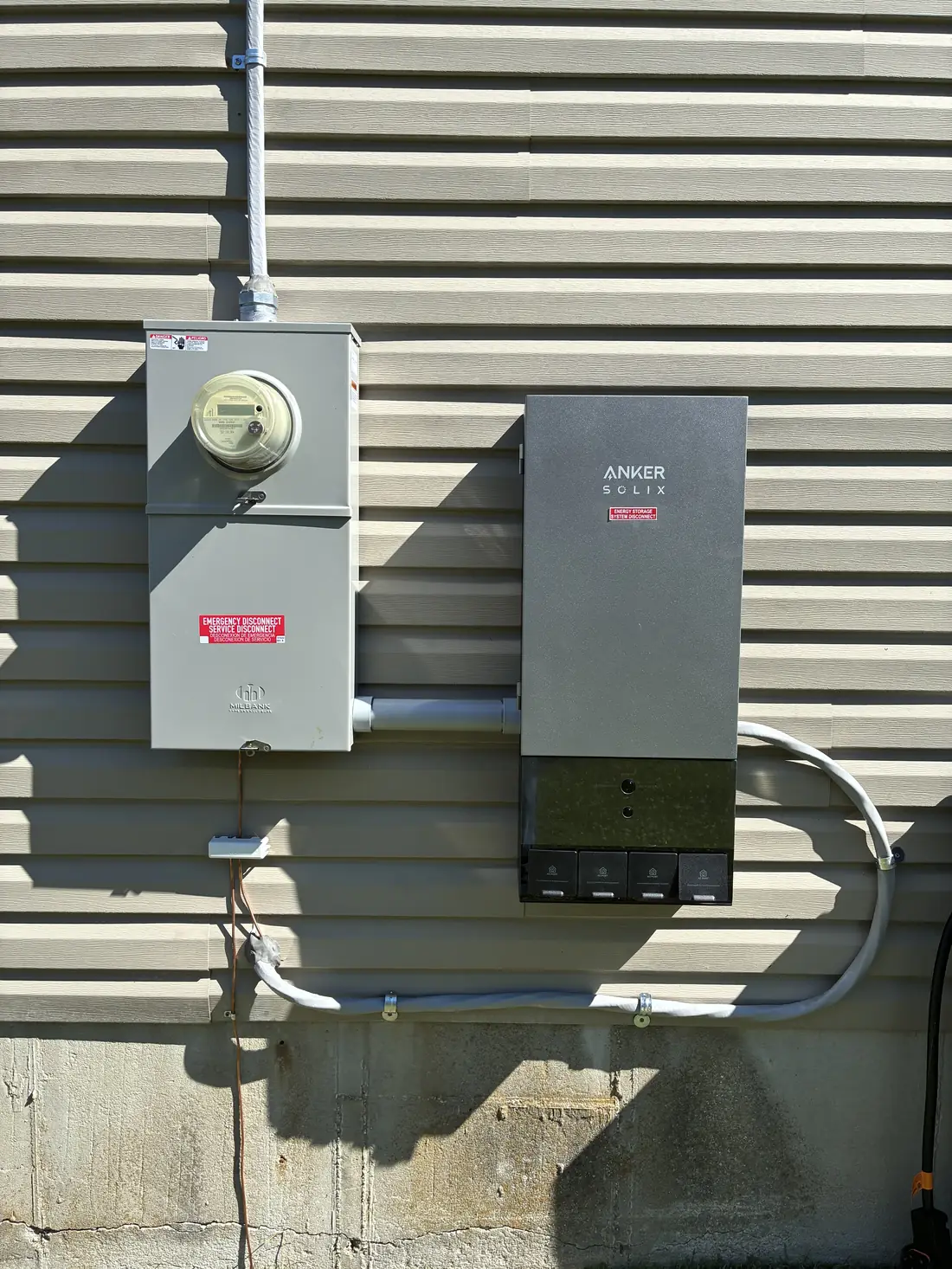 Anker SOLIX AC port detail, Florence KY