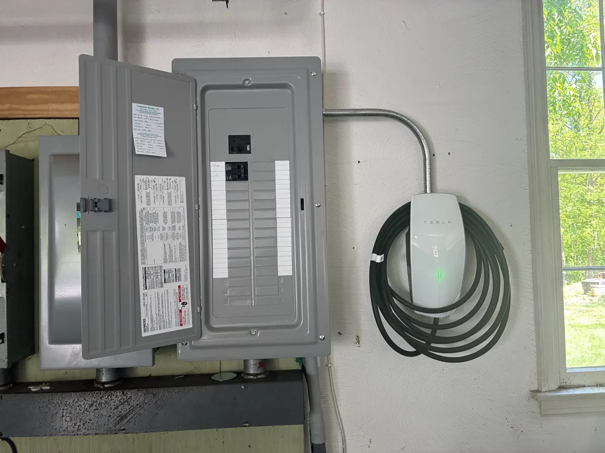 Tesla charger with new subpanel, Indian Hill OH